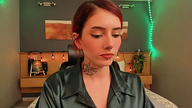 Snapshot of LiliJones_ chatting on 01.16.25 LiliJones online show from 01.16.25