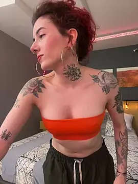 Snapshot of LiliJones_ chatting on 01.18.25 LiliJones online show from 01.18.25