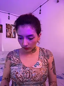 Snapshot of LiliJones_ chatting on 03.17.25 LiliJones online show from 03.17.25