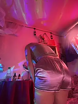 Snapshot of LiliJones_ chatting on 09.24.25 LiliJones online show from 09.24.25