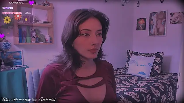 LiliJones  online show from 03.10.26