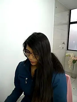 Snapshot of Luna_Dumont chatting on 05.01.26 Luna Dumont online show from 05.01.26