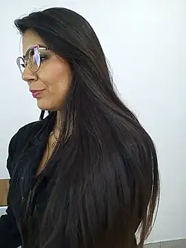 Snapshot of Luna_Dumont chatting on 05.14.26 Luna Dumont online show from 05.14.26