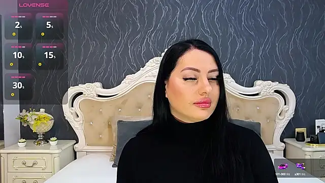 Lauren Saint online show from 12.27.24