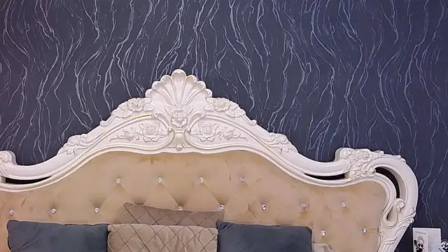 Lauren Saint online show from 04.07.26