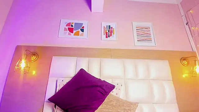 Dollar-girl online show from 02.17.25