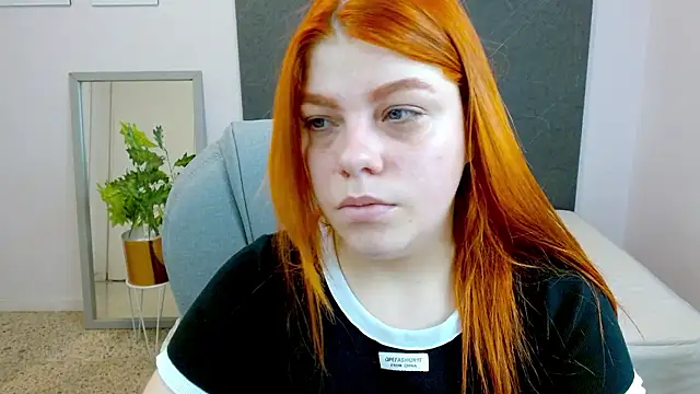 Snapshot of lucie_nicolls chatting on 12.02.24 lucie nicolls online show from 12.02.24