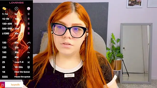 Snapshot of lucie_nicolls chatting on 12.23.24 lucie nicolls online show from 12.23.24