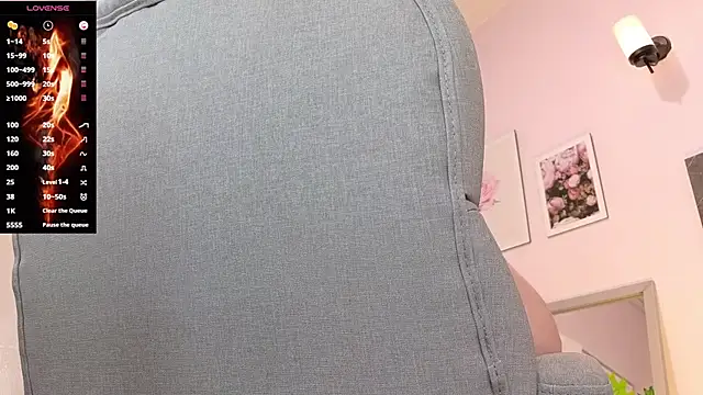 Snapshot of lucie_nicolls chatting on 01.08.25 lucie nicolls online show from 01.08.25