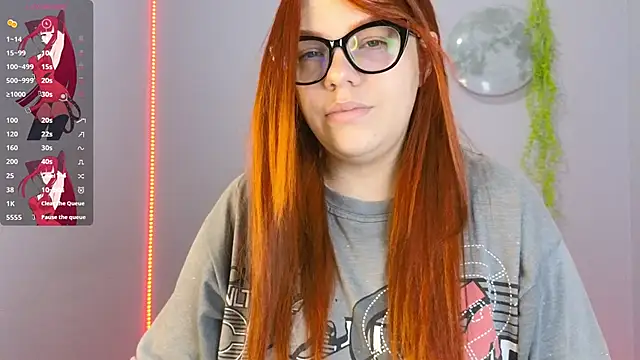 Snapshot of lucie_nicolls chatting on 02.12.25 lucie nicolls online show from 02.12.25