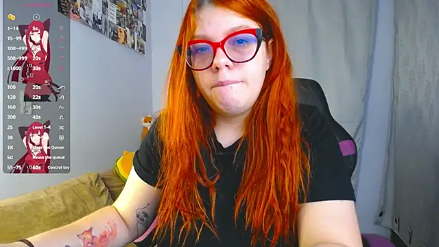 Snapshot of lucie_nicolls chatting on 03.09.25 lucie nicolls online show from 03.09.25