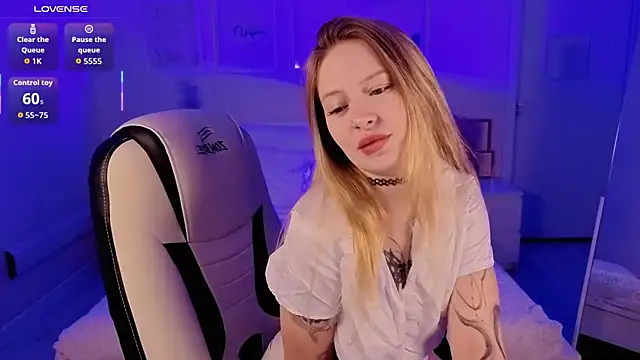 Snapshot of Veronica_Blush chatting on 12.05.25 Veronica Blush online show from 12.05.25