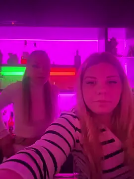 Snapshot of LizzyLush_ chatting on 03.22.25 LizzyLush online show from 03.22.25