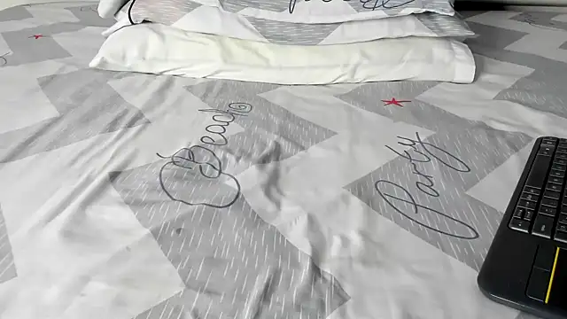 maybelline69 online show from 10.17.25