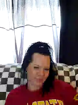 Snapshot of SidneyRaee chatting on 01.03.25 SidneyRaee online show from 01.03.25