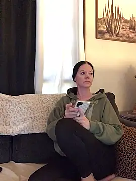 SidneyRaee online show from 03.23.26