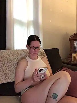 SidneyRaee online show from 05.21.26