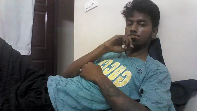 Snapshot of just_fucks chatting on 09.25.25 just fucks online show from 09.25.25