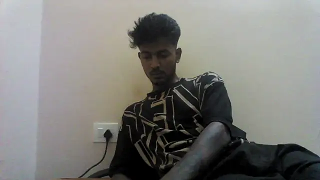 Snapshot of just_fucks chatting on 10.07.25 just fucks online show from 10.07.25