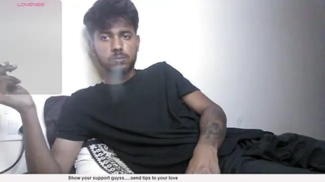 Snapshot of just_fucks chatting on 10.25.25 just fucks online show from 10.25.25