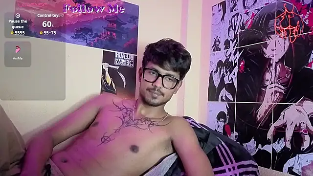 Snapshot of just_fucks chatting on 05.27.26 just fucks online show from 05.27.26