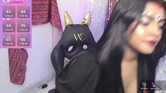 Snapshot of lakshmiraniii chatting on 11.14.25 lakshmiraniii online show from 11.14.25