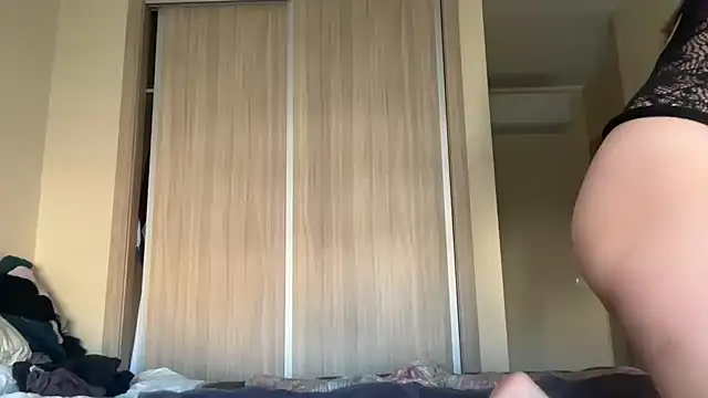 Snapshot of naughtyhollyxxxx chatting on 11.28.25 naughtyhollyxxxx online show from 11.28.25