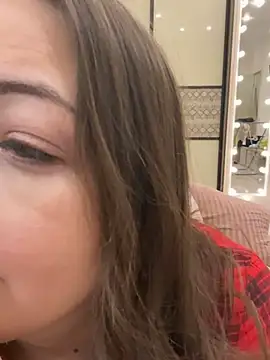 Snapshot of AnnaBri chatting on 01.31.25 AnnaBri online show from 01.31.25