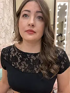 Snapshot of AnnaBri chatting on 02.04.25 AnnaBri online show from 02.04.25