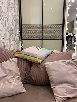 Snapshot of AnnaBri chatting on 02.11.25 AnnaBri online show from 02.11.25