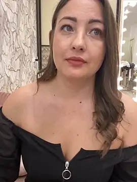 Snapshot of AnnaBri chatting on 02.12.25 AnnaBri online show from 02.12.25