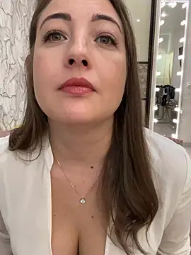 Snapshot of AnnaBri chatting on 02.24.25 AnnaBri online show from 02.24.25