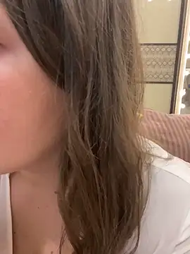 Snapshot of AnnaBri chatting on 09.12.25 AnnaBri online show from 09.12.25