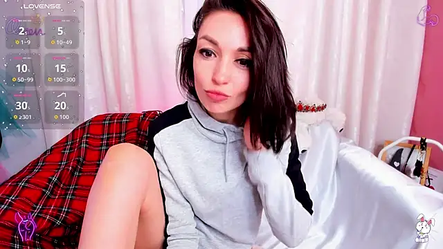 Snapshot of jessica_tiny chatting on 06.05.26 jessica tiny online show from 06.05.26