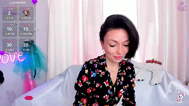Snapshot of jessica_tiny chatting on 06.21.26 jessica tiny online show from 06.21.26