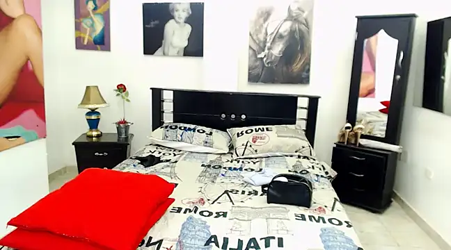 Snapshot of VeronicaReynolds chatting on 03.09.25 VeronicaReynolds online show from 03.09.25