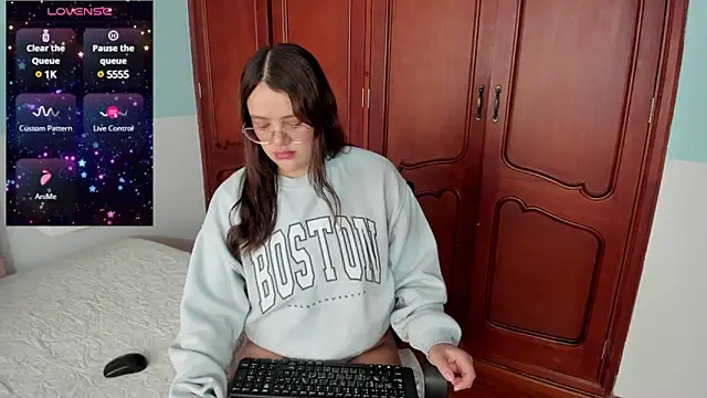  Sarahh 0 online show from 12.12.24