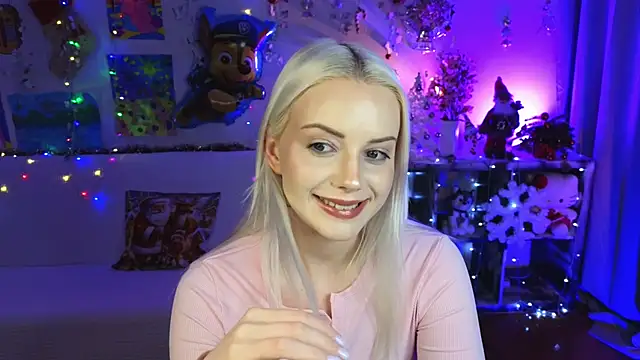 Snapshot of ImBonBon chatting on 01.05.25 ImBonBon online show from 01.05.25