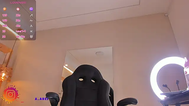 Snapshot of VioletaAbel chatting on 01.22.25 VioletaAbel online show from 01.22.25