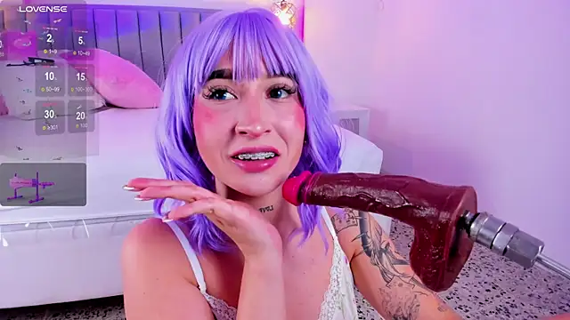 Snapshot of EriKlein chatting on 02.10.25 EriKlein online show from 02.10.25