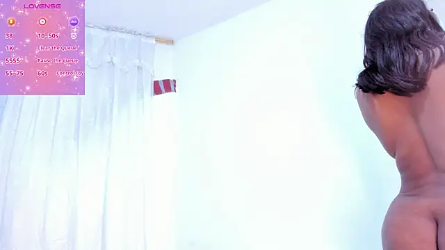 RoxannaBlanche online show from 10.19.25