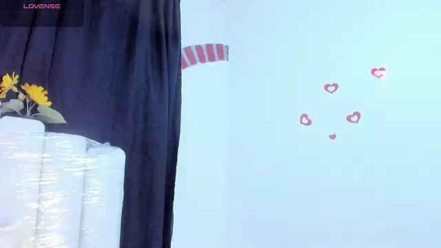 Snapshot of RoxannaBlanche chatting on 03.29.26 RoxannaBlanche online show from 03.29.26