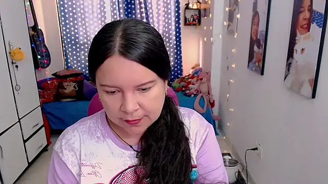 Snapshot of claryssa_ chatting on 11.29.25 claryssa online show from 11.29.25