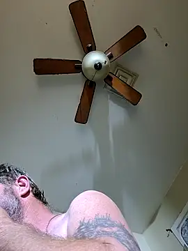 Hugebwc102 online show from 10.05.25