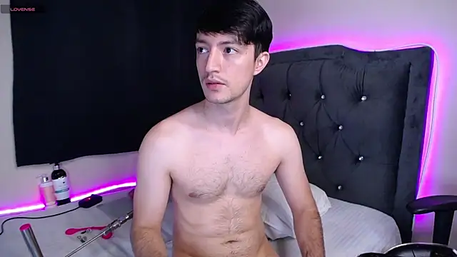 Snapshot of henry_diiaz chatting on 11.29.25 henry diiaz online show from 11.29.25