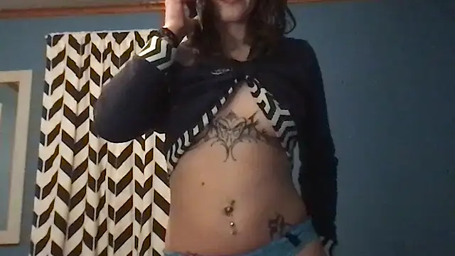 Snapshot of kittycatkendra chatting on 11.17.25 kittycatkendra online show from 11.17.25