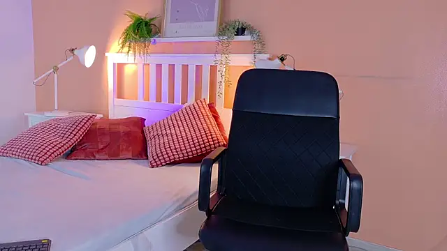 CristalCornner  online show from 10.21.25