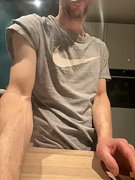 Maxthekid online show from 03.23.25