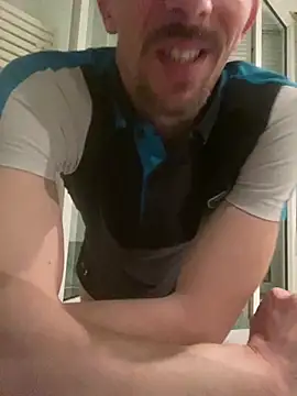 Maxthekid online show from 04.21.26