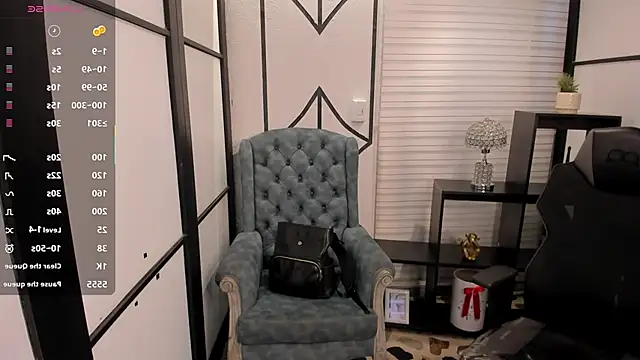 NicolRoss  online show from 11.25.25